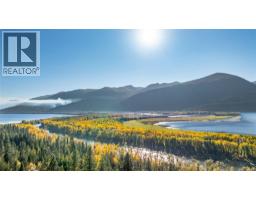 8732 3a Highway, Sirdar, BC V0B2N1 Photo 61