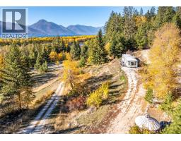 8732 3a Highway, Sirdar, BC V0B2N1 Photo 50