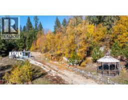 8732 3a Highway, Sirdar, BC V0B2N1 Photo 52