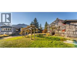 8732 3a Highway, Sirdar, BC V0B2N1 Photo 74