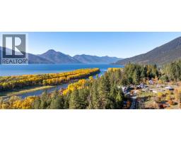8732 3a Highway, Sirdar, BC V0B2N1 Photo 56