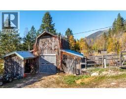 8732 3a Highway, Sirdar, BC V0B2N1 Photo 64