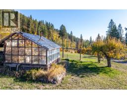 8732 3a Highway, Sirdar, BC V0B2N1 Photo 65