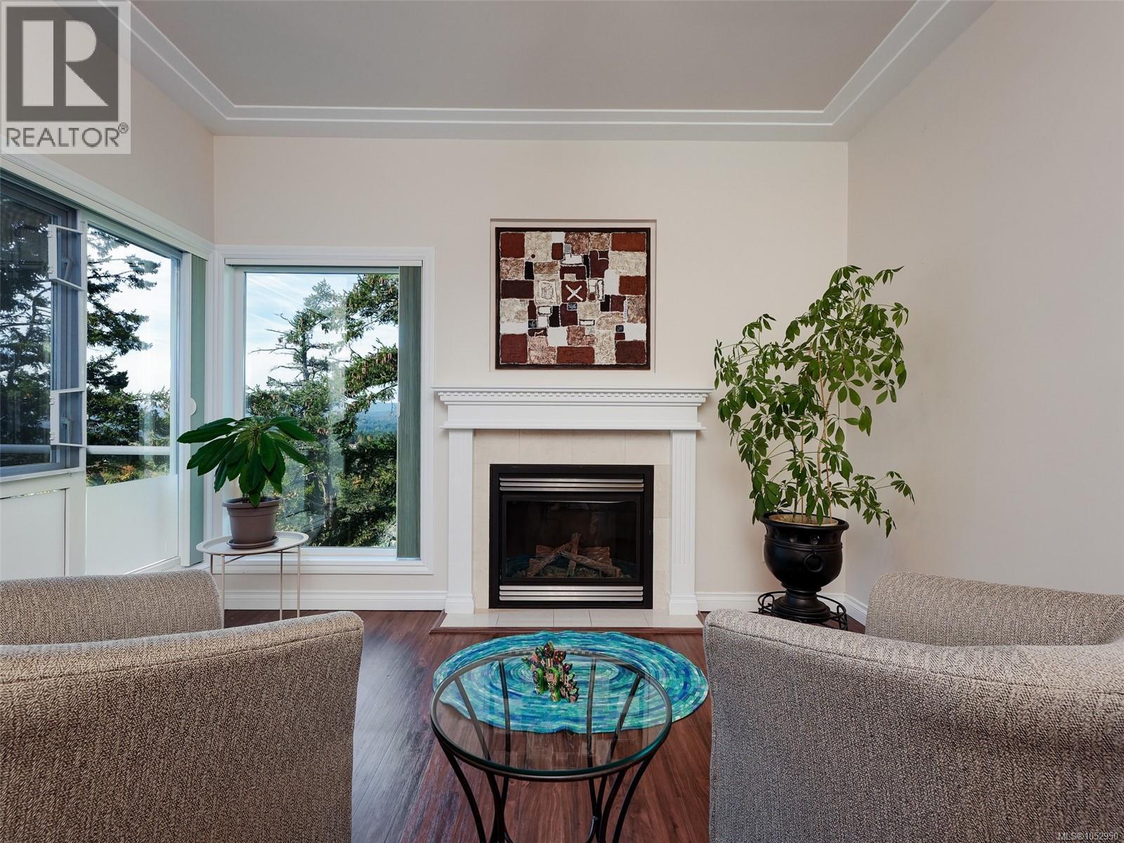 #12 934 Boulderwood Rise - 11