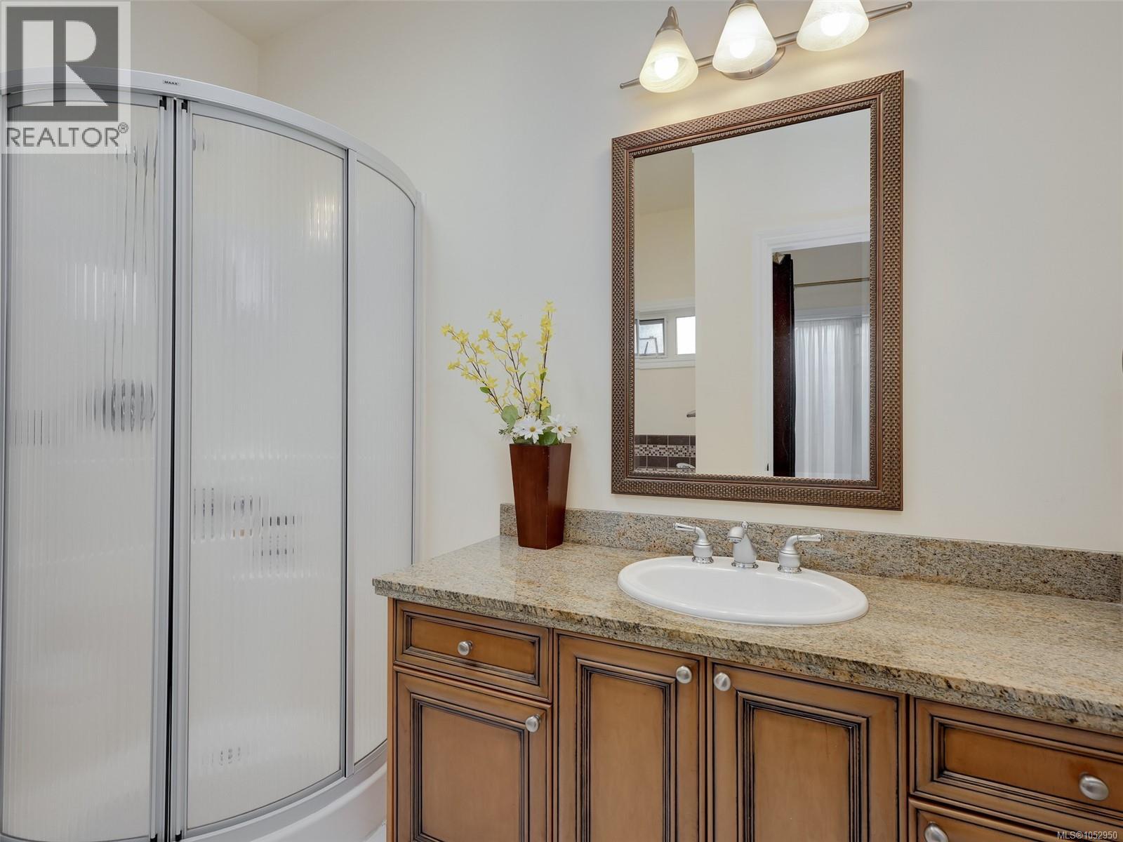 #12 934 Boulderwood Rise - 14