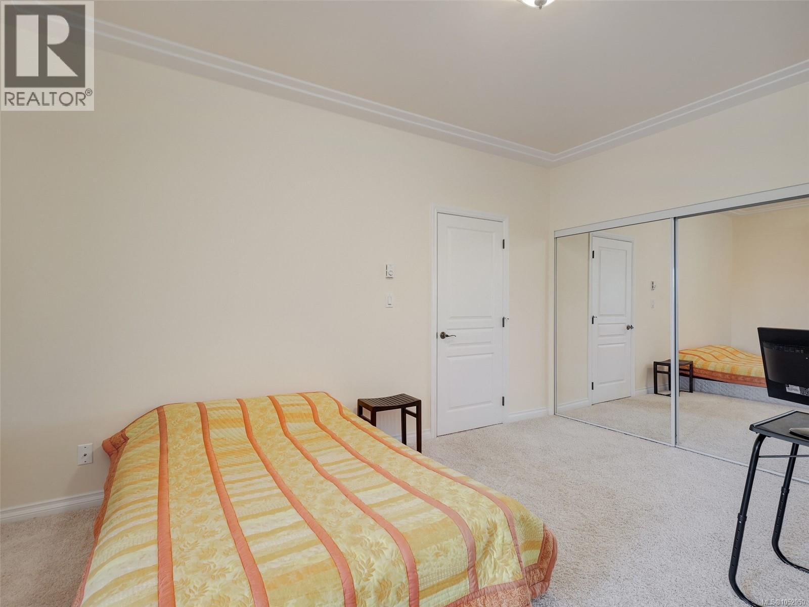 12 934 Boulderwood Rise, Saanich