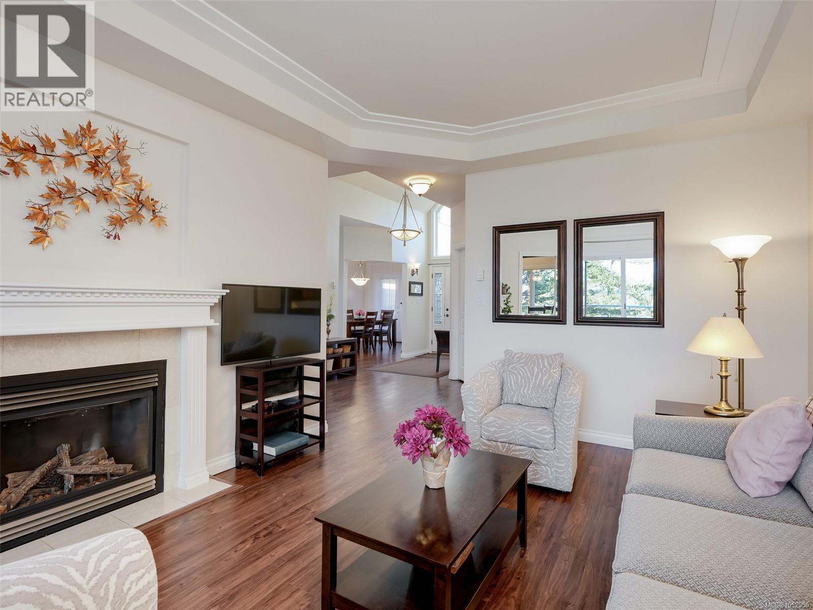 #12 934 Boulderwood Rise - 3