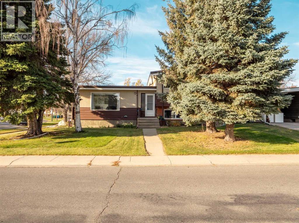 1216 Lakewood Road S, Lethbridge