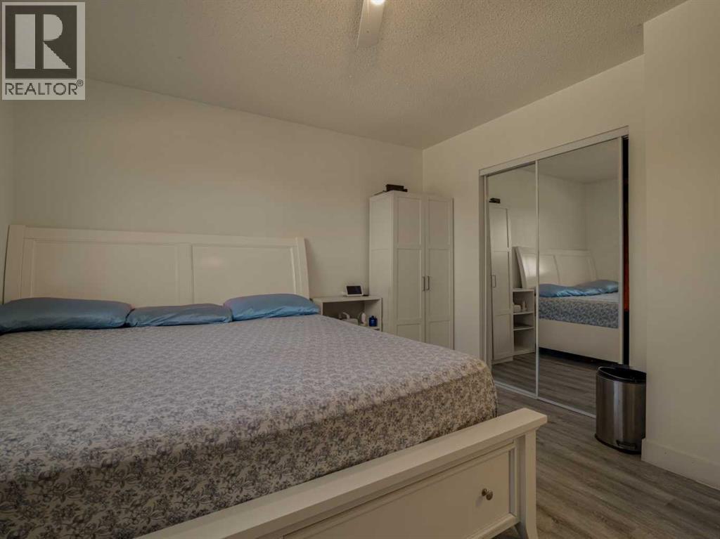 1216 Lakewood Road S, Lethbridge — photo 14