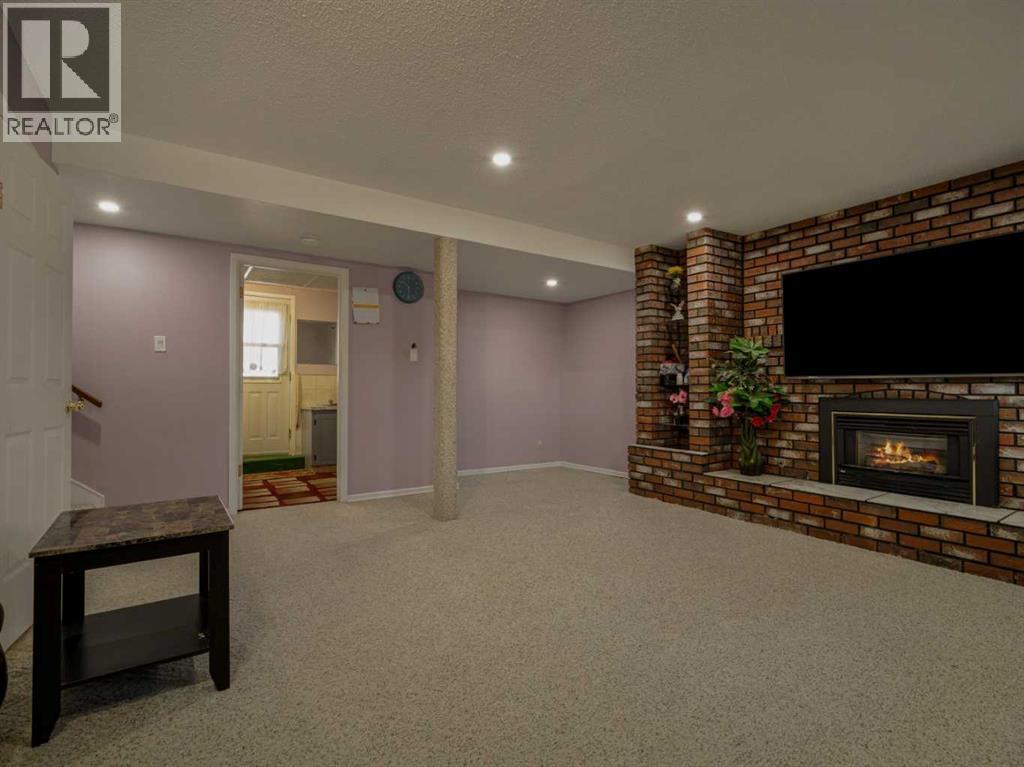 1216 Lakewood Road S, Lethbridge — photo 19