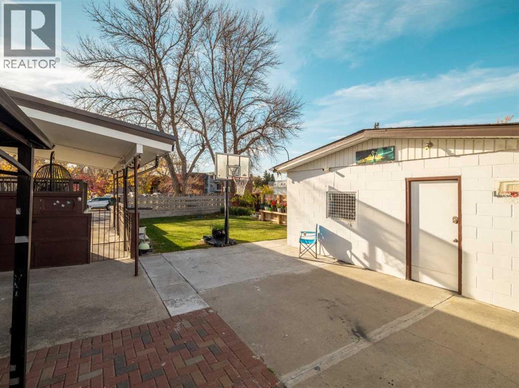1216 Lakewood Road S, Lethbridge — photo 30