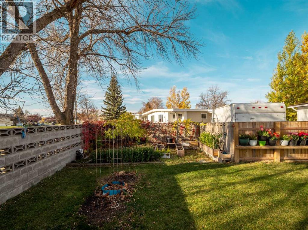 1216 Lakewood Road S, Lethbridge — photo 36