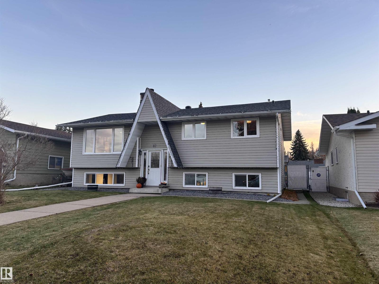 Photo of 87 WAVERLEY CR, Spruce Grove