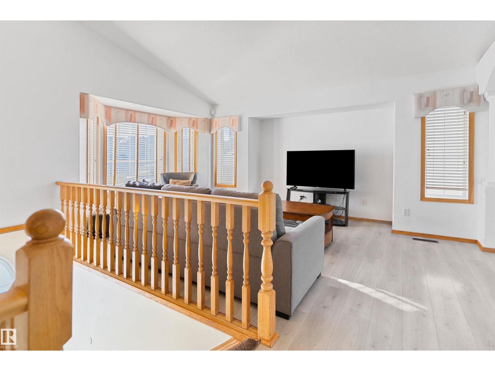 8010 166A AV NW, Edmonton — photo 11