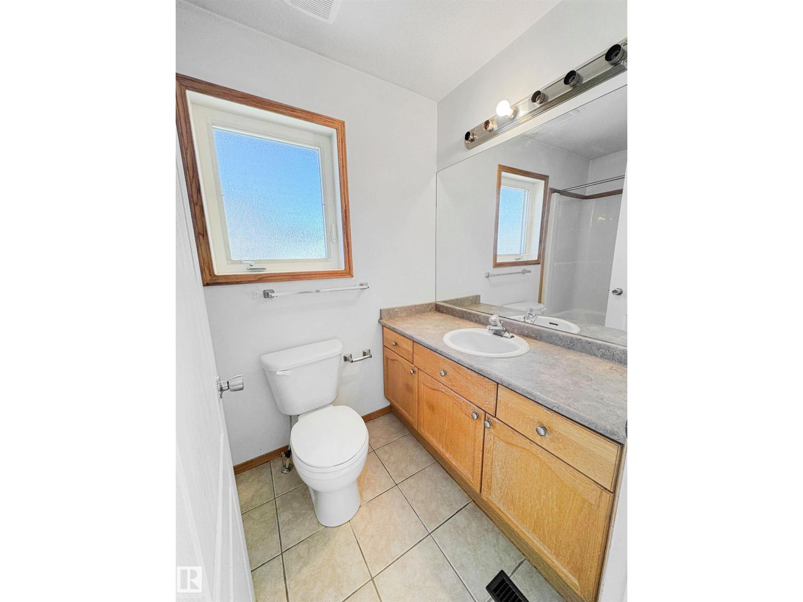 8010 166A AV NW, Edmonton — photo 23