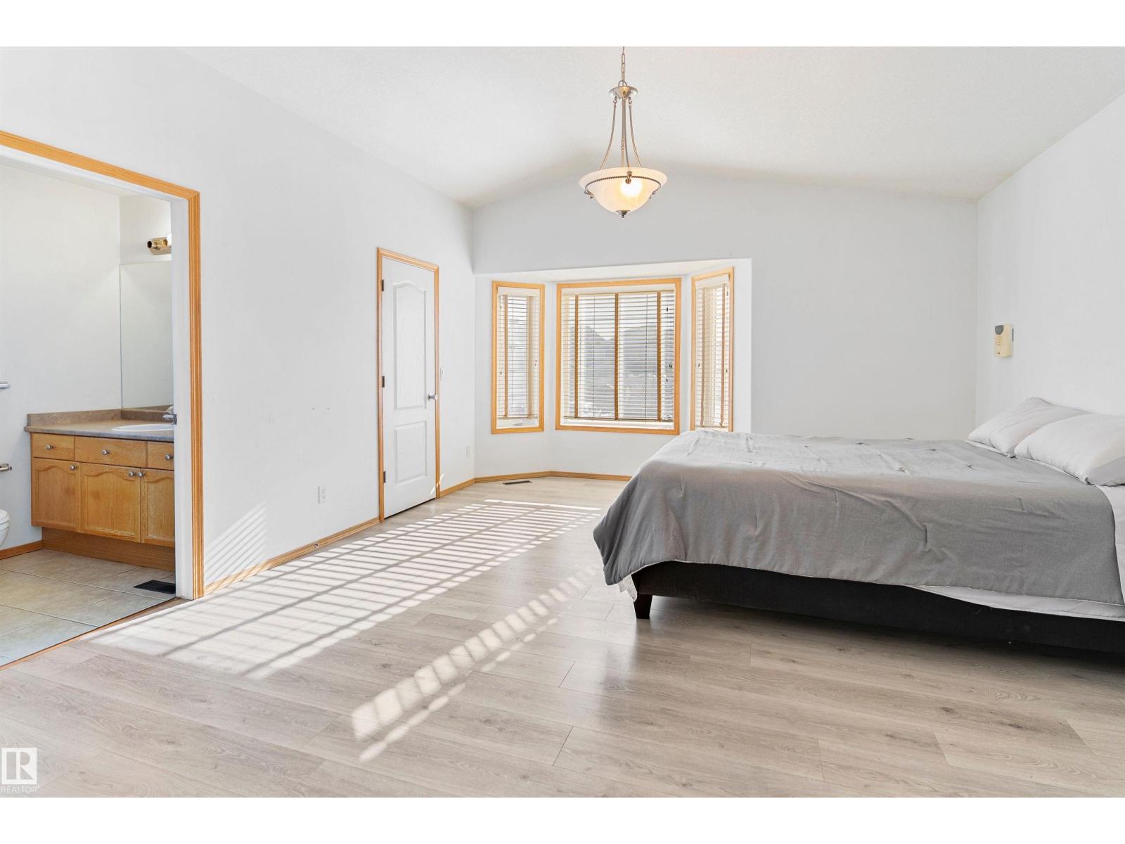 8010 166A AV NW, Edmonton — photo 21