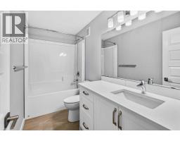 10 Travis Close, Red Deer, AB T4P0W5 Photo 14