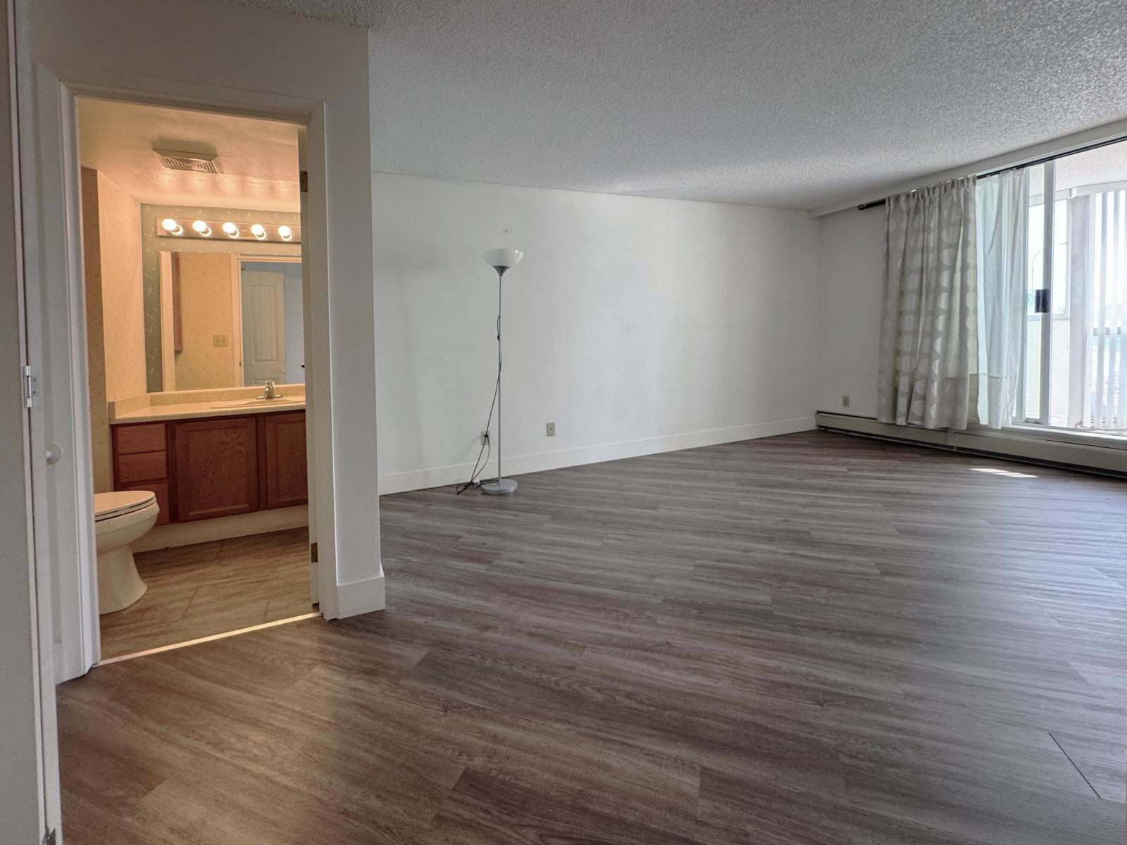 102 11881 88 AVENUE, Delta - Image 1