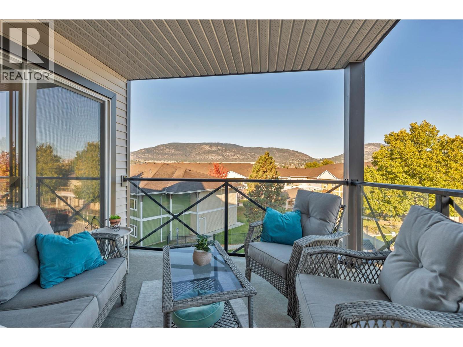 #312 256 Hastings Avenue - 25