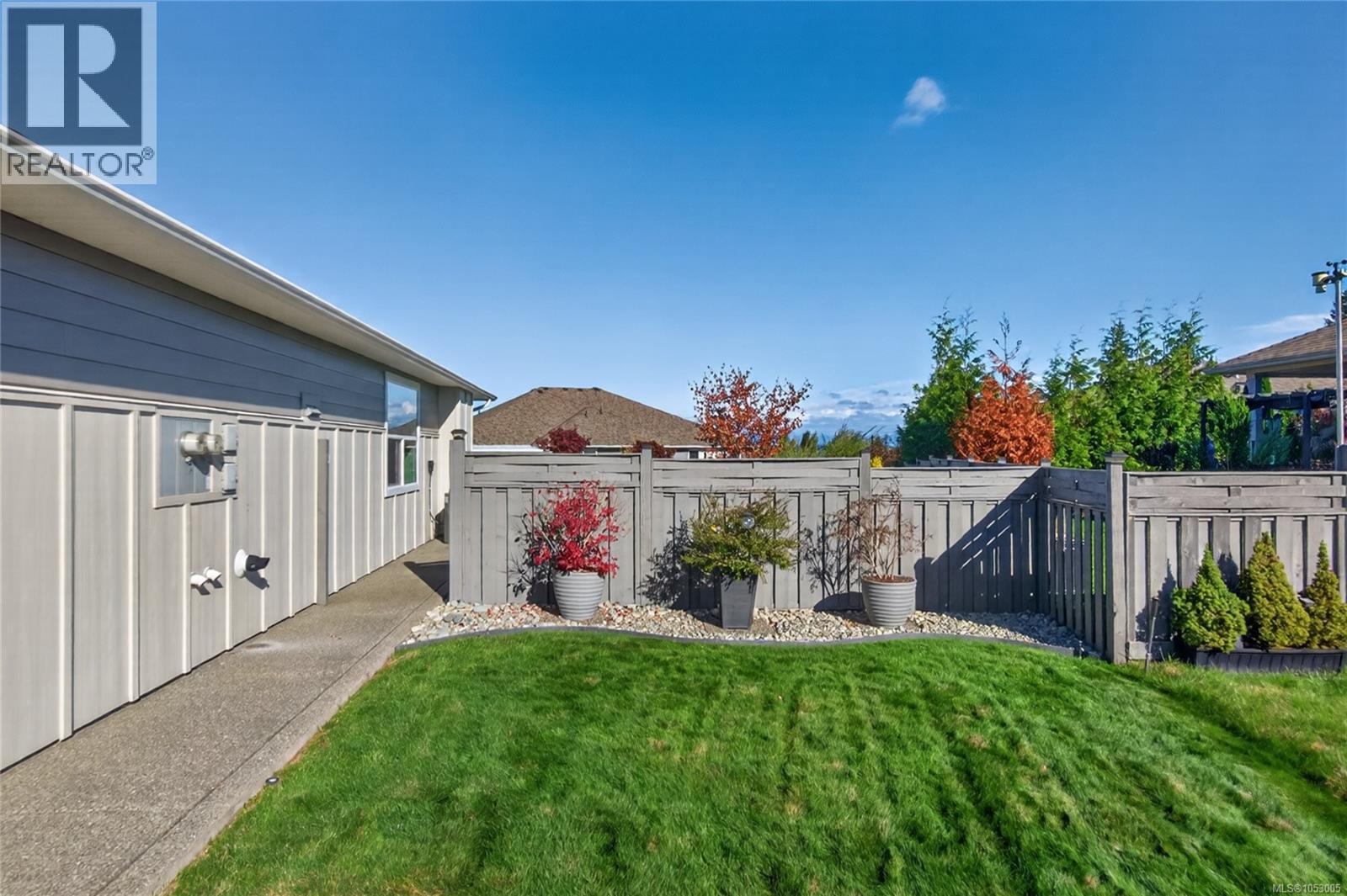 18 2000 Treelane Rd, Campbell River - Image 1