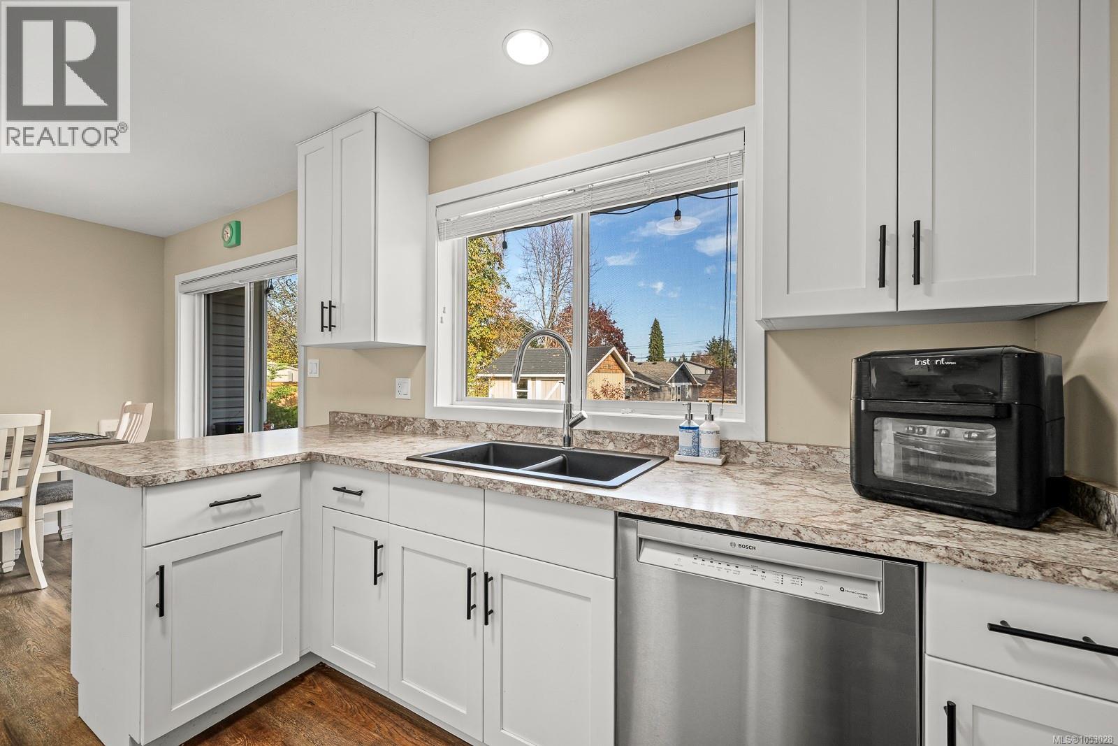130 Colorado Dr, Campbell River