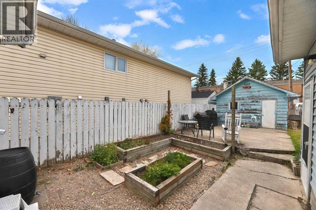 4610 47 Street, Olds — photo 25