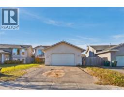 Family room - 506 Kerr Road, Saskatoon, SK S7N4V3 Photo 9