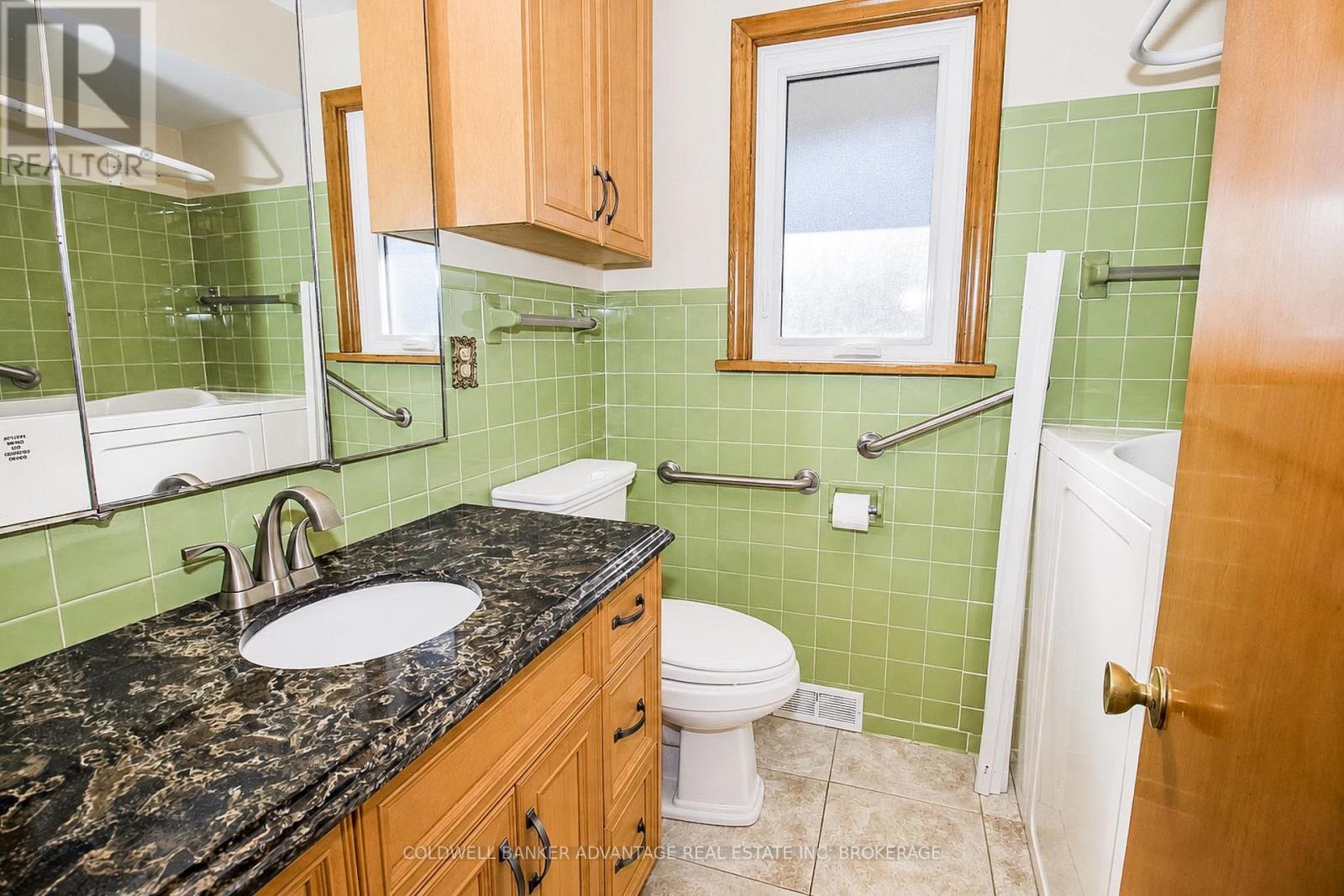 490 NIAGARA STREET - 19