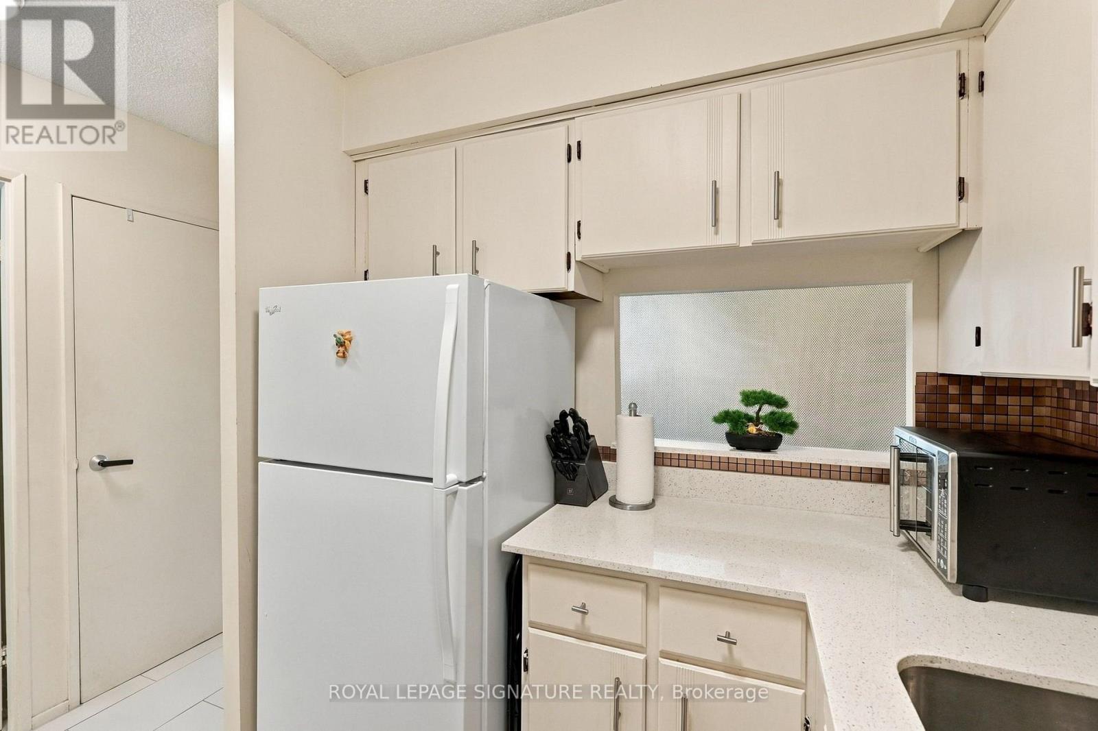 5-410- 50 Old Kingston Road, Toronto, ON photo 19