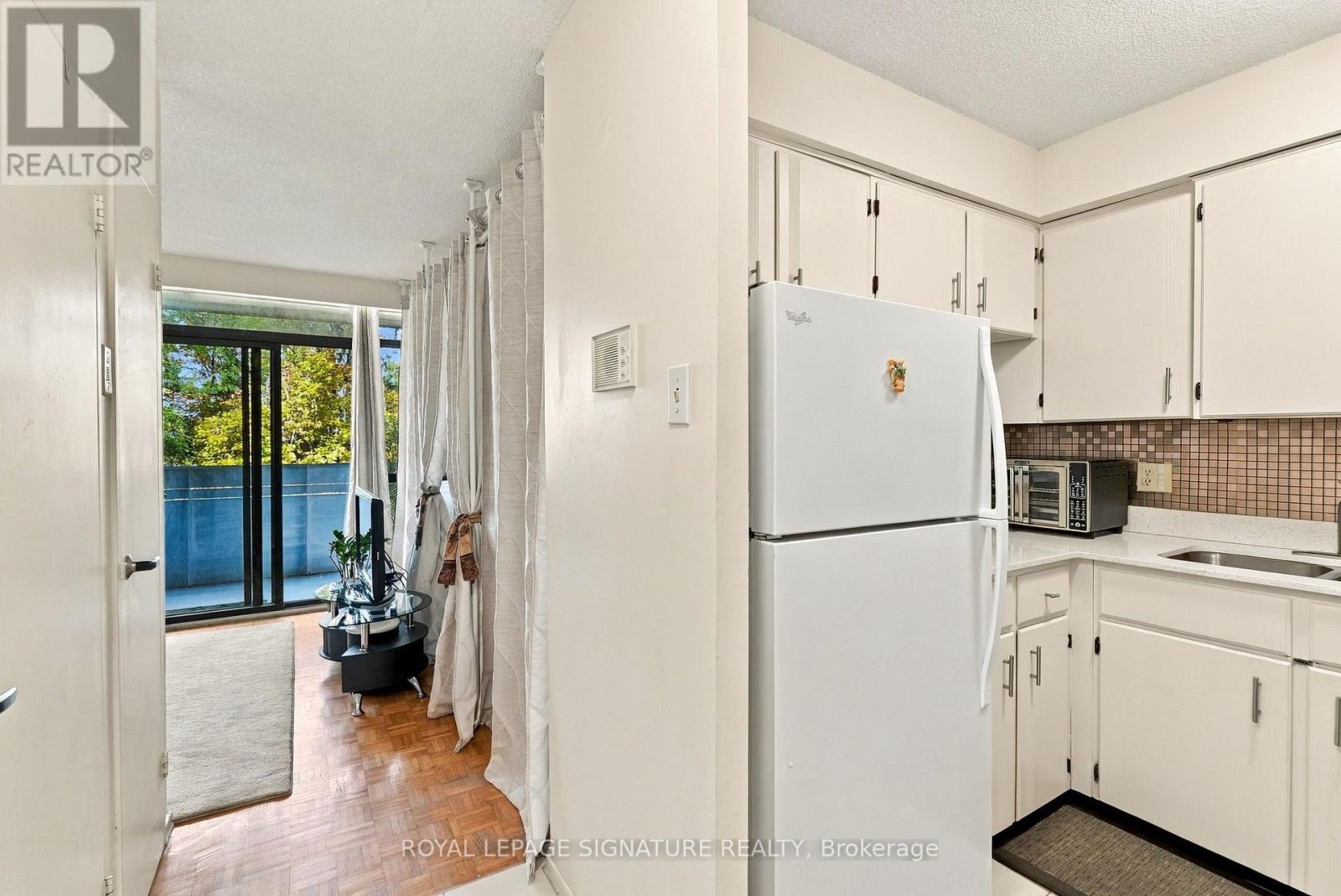5-410- 50 Old Kingston Road, Toronto, ON photo 6