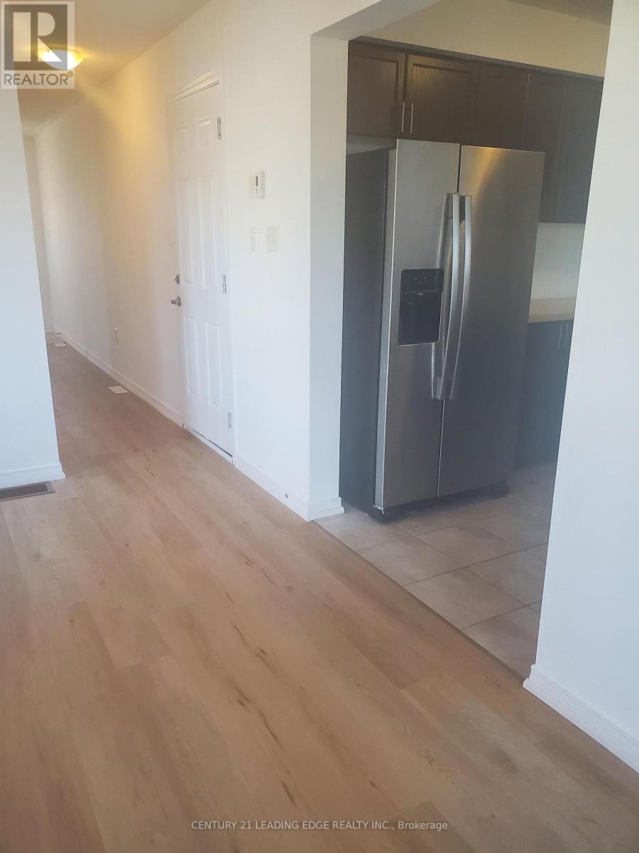 21 Franks Way, Barrie photo 11