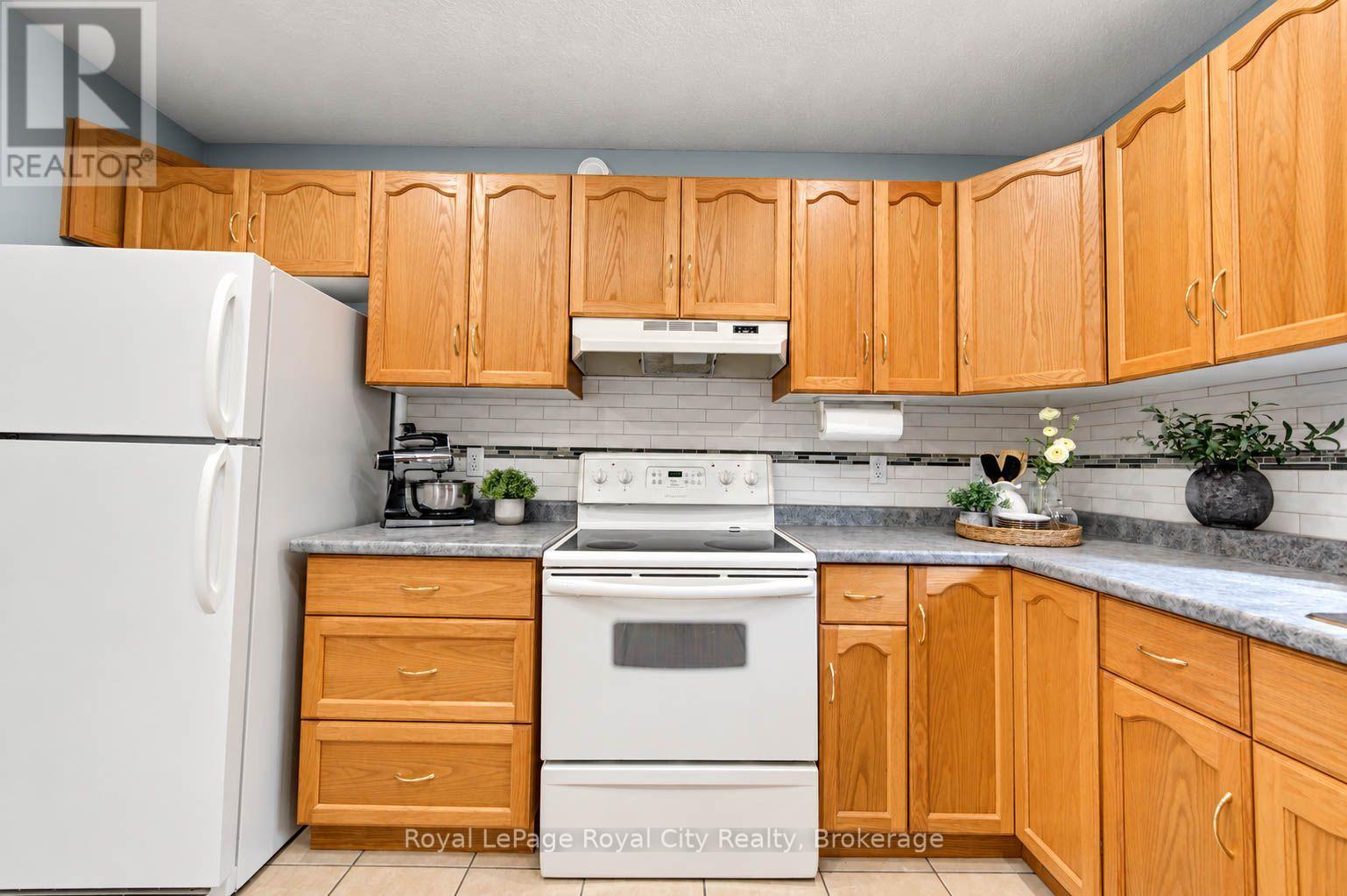 91 HARPER CRESCENT, Centre Wellington (Fergus) — photo 12