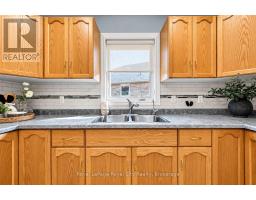 91 Harper Crescent, Centre Wellington, ON N1M3W1 Photo 13