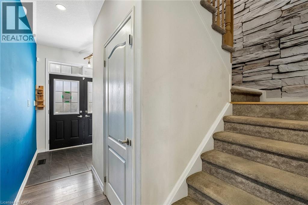 16 ALEXANDRA Drive, Thorold — photo 3