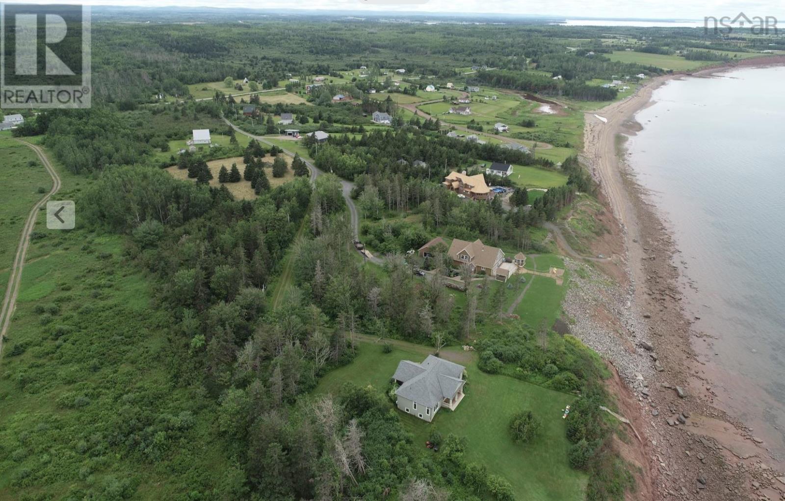 Sierra Court photo 2