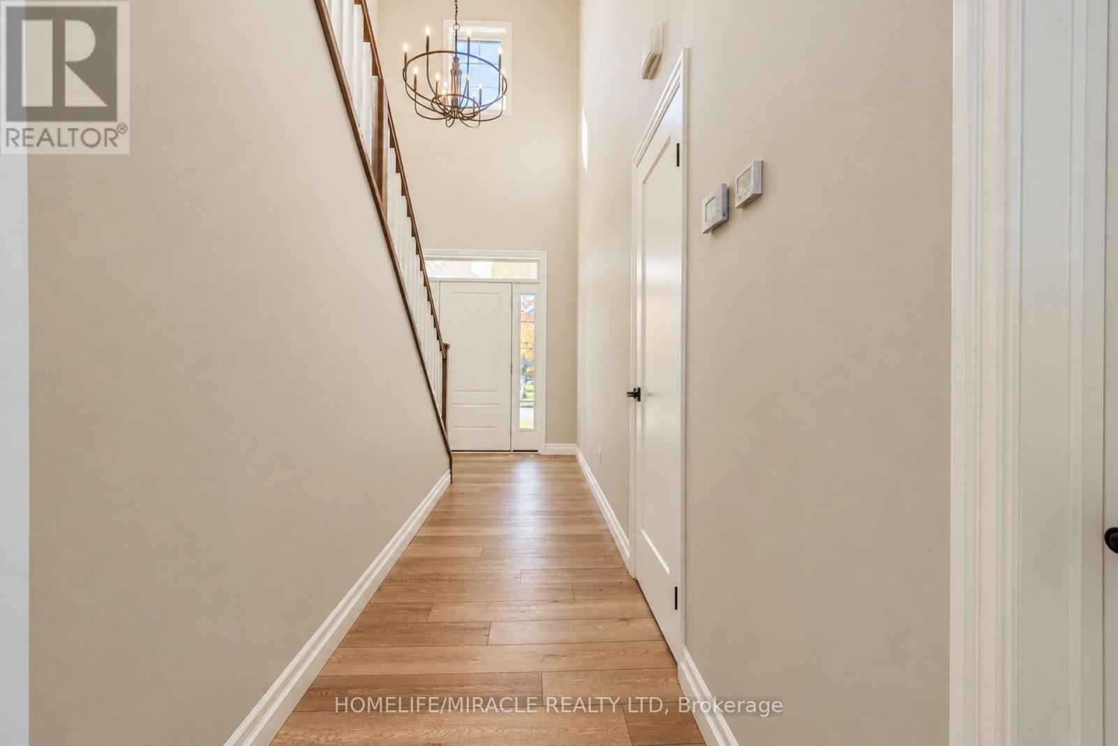 60 Lark Street, Tillsonburg, ON photo 5