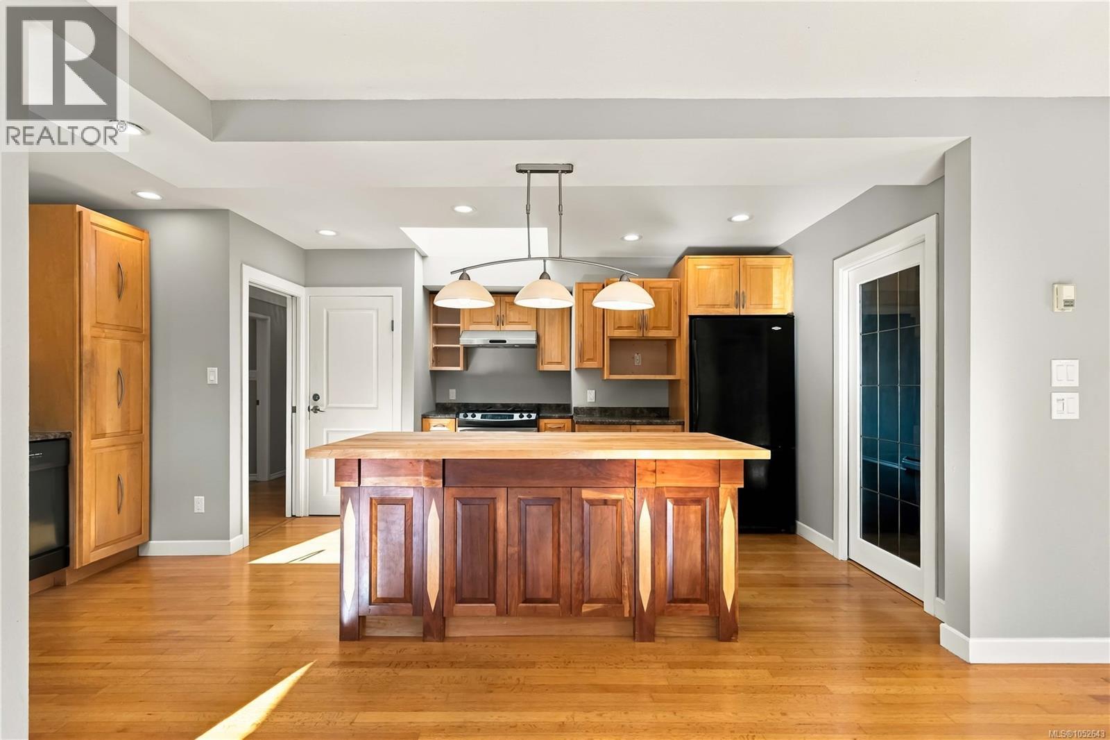  1161 Hadfield Avenue, Esquimalt