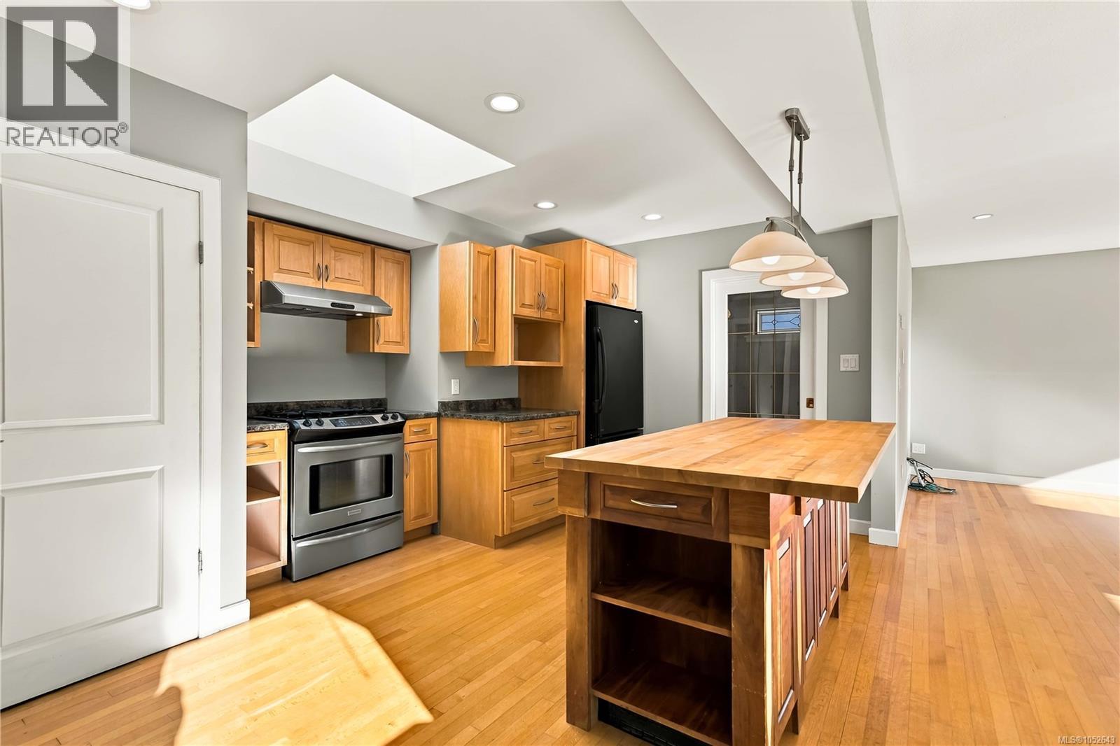  1161 Hadfield Avenue, Esquimalt
