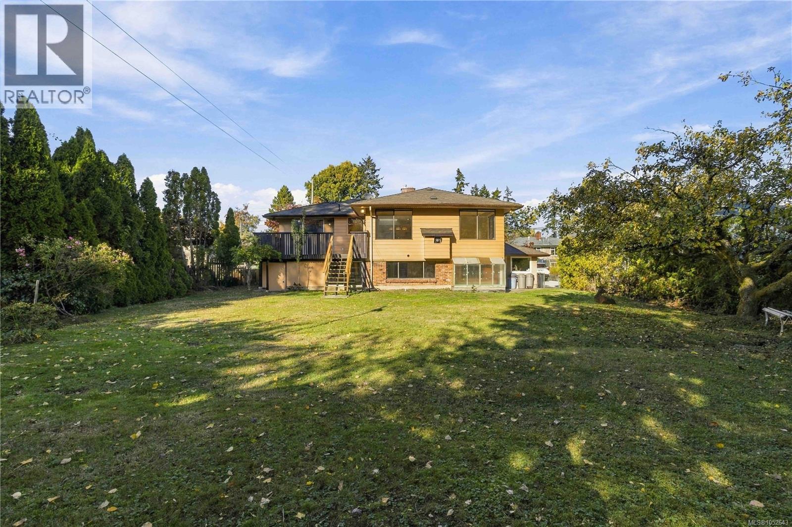  1161 Hadfield Avenue, Esquimalt