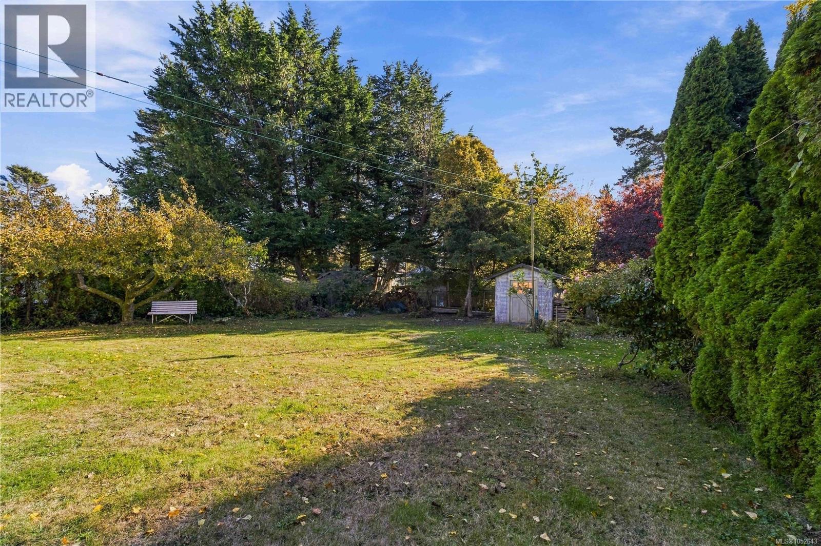  1161 Hadfield Avenue, Esquimalt