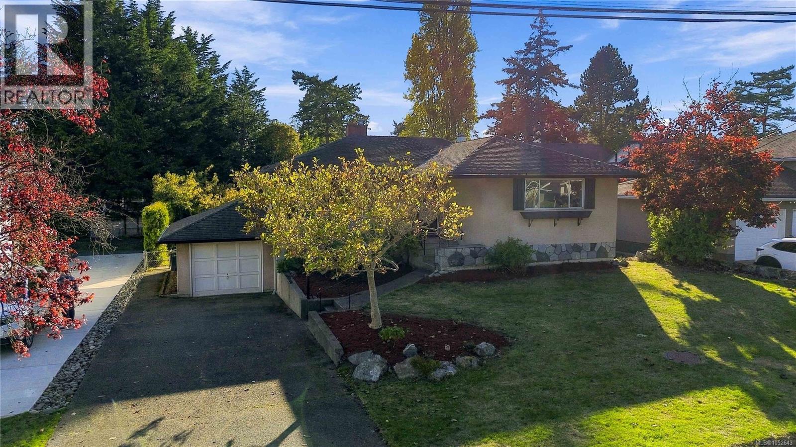  1161 Hadfield Avenue, Esquimalt