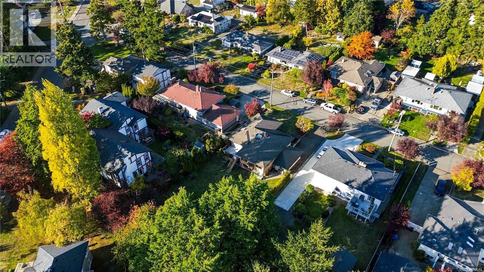  1161 Hadfield Avenue, Esquimalt