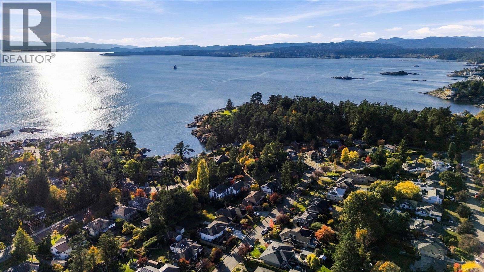 1161 Hadfield Avenue, Esquimalt