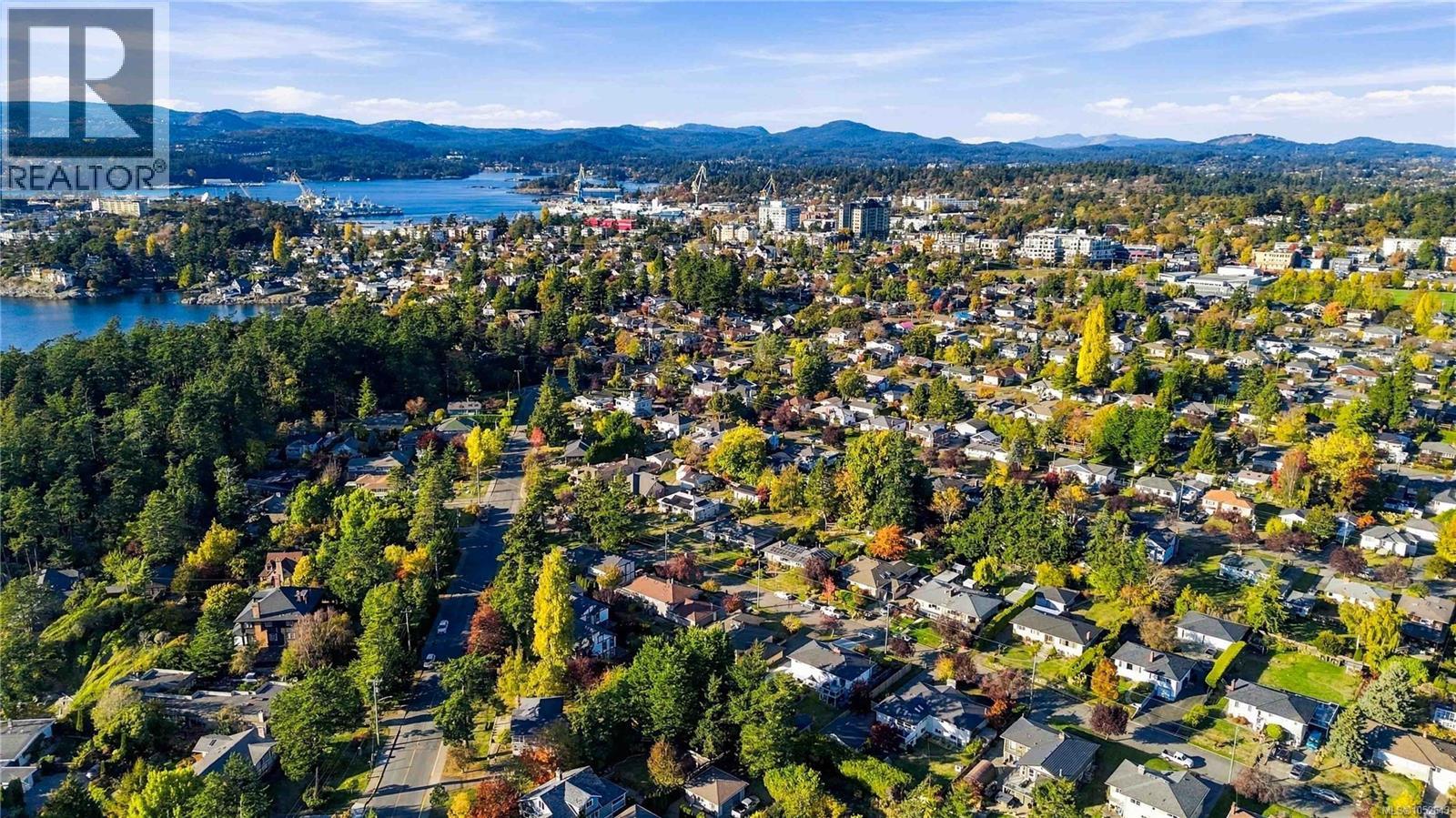  1161 Hadfield Avenue, Esquimalt