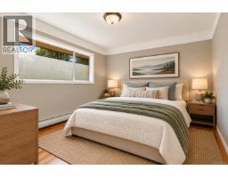 Family room - 1161 Hadfield Ave, Esquimalt, BC V9A5N8 Photo 15