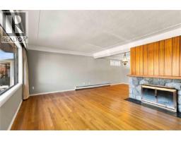 1161 Hadfield Ave, Esquimalt, BC V9A5N8 Photo 19