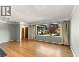 1161 Hadfield Ave, Esquimalt, BC V9A5N8 Photo 22