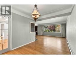 1161 Hadfield Ave, Esquimalt, BC V9A5N8 Photo 24