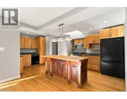 1161 Hadfield Ave, Esquimalt, BC V9A5N8 Photo 25