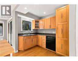 1161 Hadfield Ave, Esquimalt, BC V9A5N8 Photo 28
